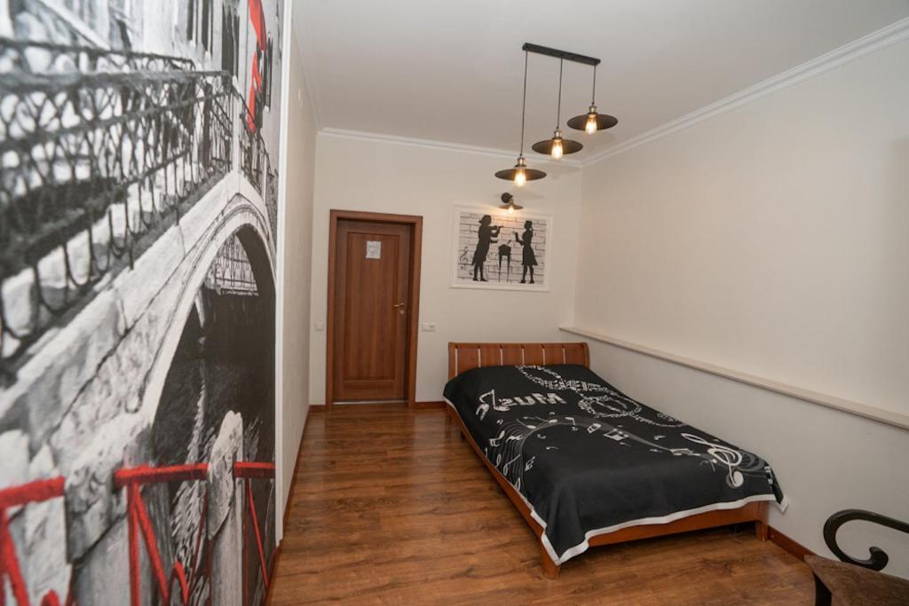 Hotel Piano Kiev Bagian luar foto