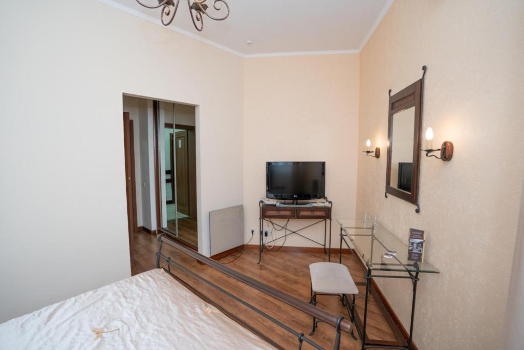 Hotel Piano Kiev Bagian luar foto